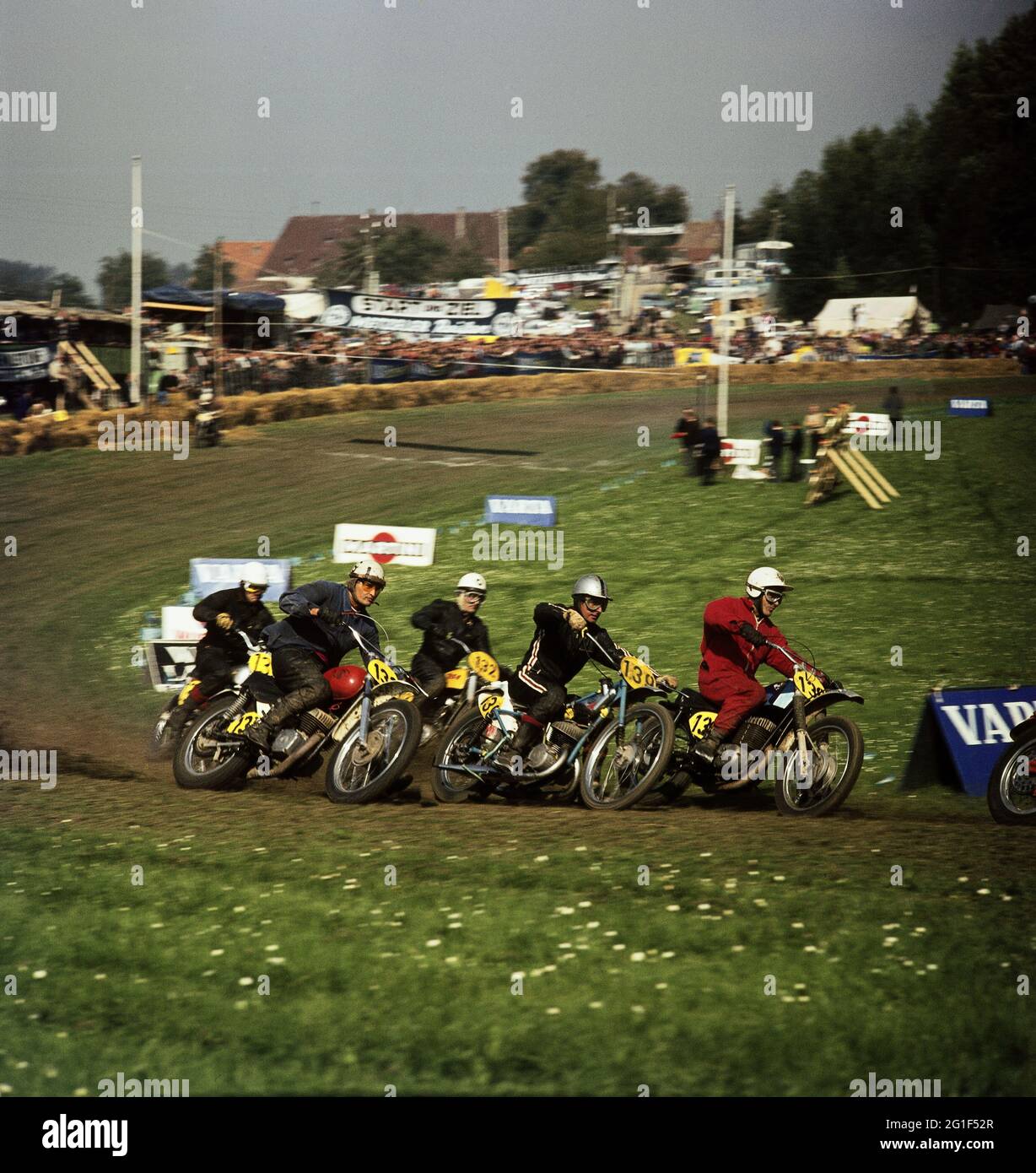 Sport, Motorrad, Motorrad grasstrack-Rennen, 70er Jahre, ZUSÄTZLICHE-RECHTE-FREIGABE-INFO-NICHT-VERFÜGBAR Stockfoto