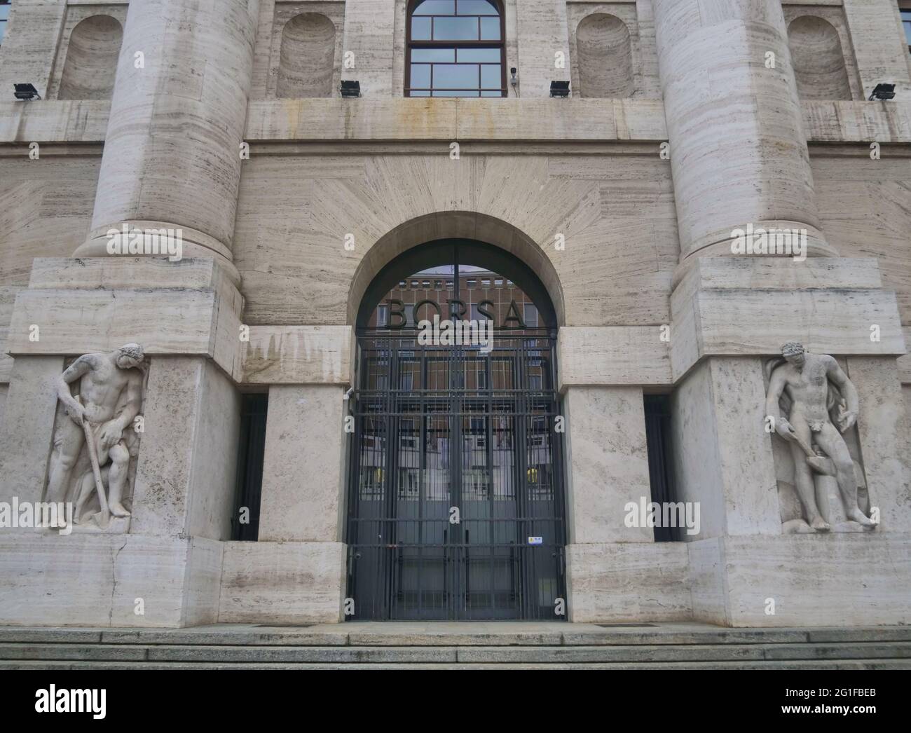 24:00 Uhr Palast, Sitz der Italienischen Börse in Mailand, Italien Stockfoto