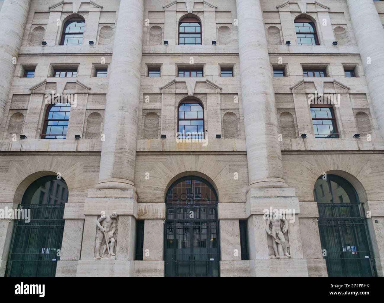 24:00 Uhr Palast, Sitz der Italienischen Börse in Mailand, Italien Stockfoto