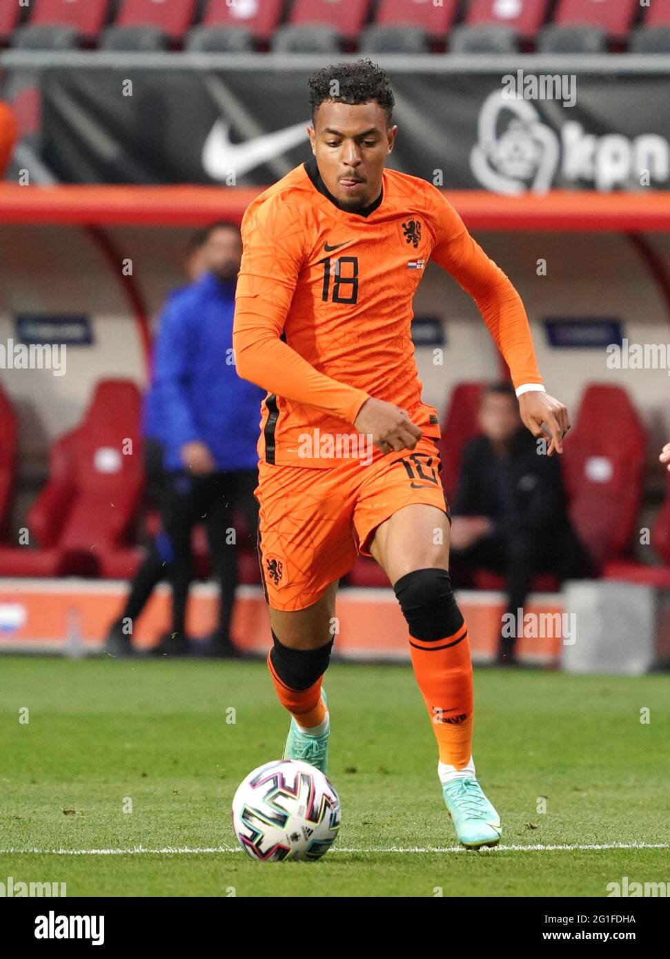 Ryan Gravenberch beim Freundschaftsspiel Niederlande gegen Georgien am 6. Juni 2021 im FC Twente Stadion in Enschede, Niederlande Foto von SCS/Soenar Chamid/AFLO (HOLLAND OUT) Stockfoto