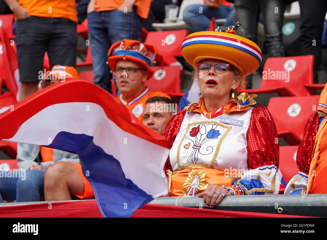 Öffentlichkeit, Zuschauer beim Freundschaftsspiel Niederlande gegen Georgien am 6. Juni 2021 im FC Twente Stadion in Enschede, Niederlande Foto von SCS/Soenar Chamid/AFLO (HOLLAND OUT) Stockfoto