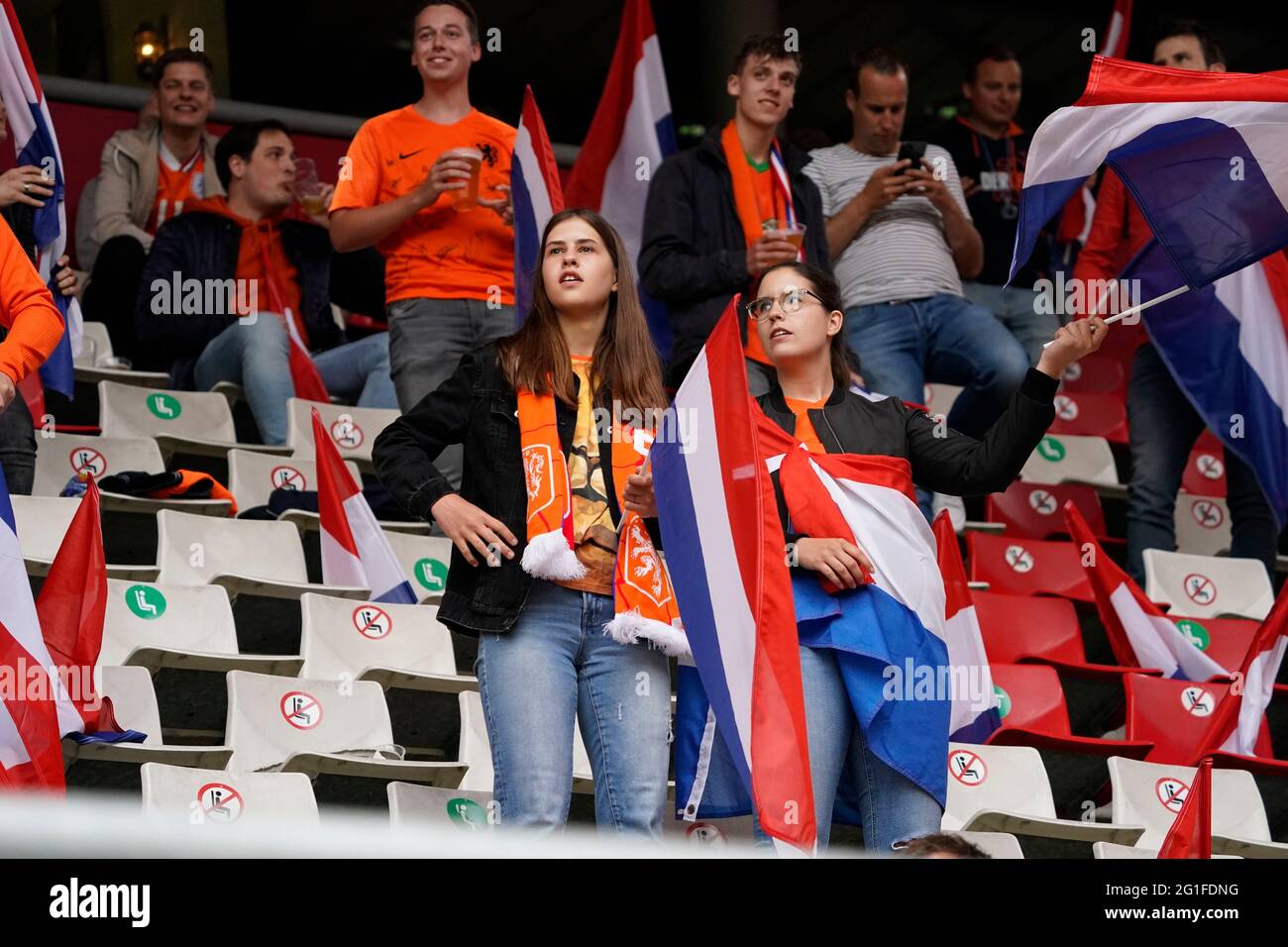 Öffentlichkeit, Zuschauer beim Freundschaftsspiel Niederlande gegen Georgien am 6. Juni 2021 im FC Twente Stadion in Enschede, Niederlande Foto von SCS/Soenar Chamid/AFLO (HOLLAND OUT) Stockfoto