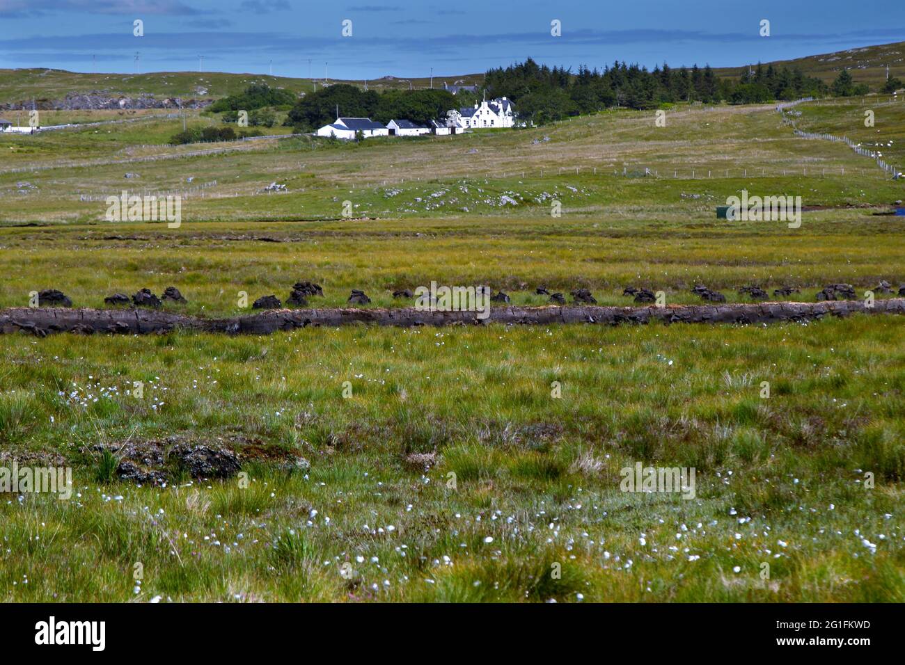 Torfmoorlandschaft, Torfschnitt, Torfmoor, manueller Torfschnitt, Callanish, Breasclete, Isle of Lewis, Äußere Hebriden, westliche Inseln, Hebriden Stockfoto