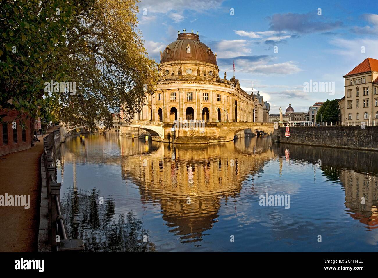 Bode Museum mit Spree, Museumsinsel, Berlin, Deutschland Stockfoto