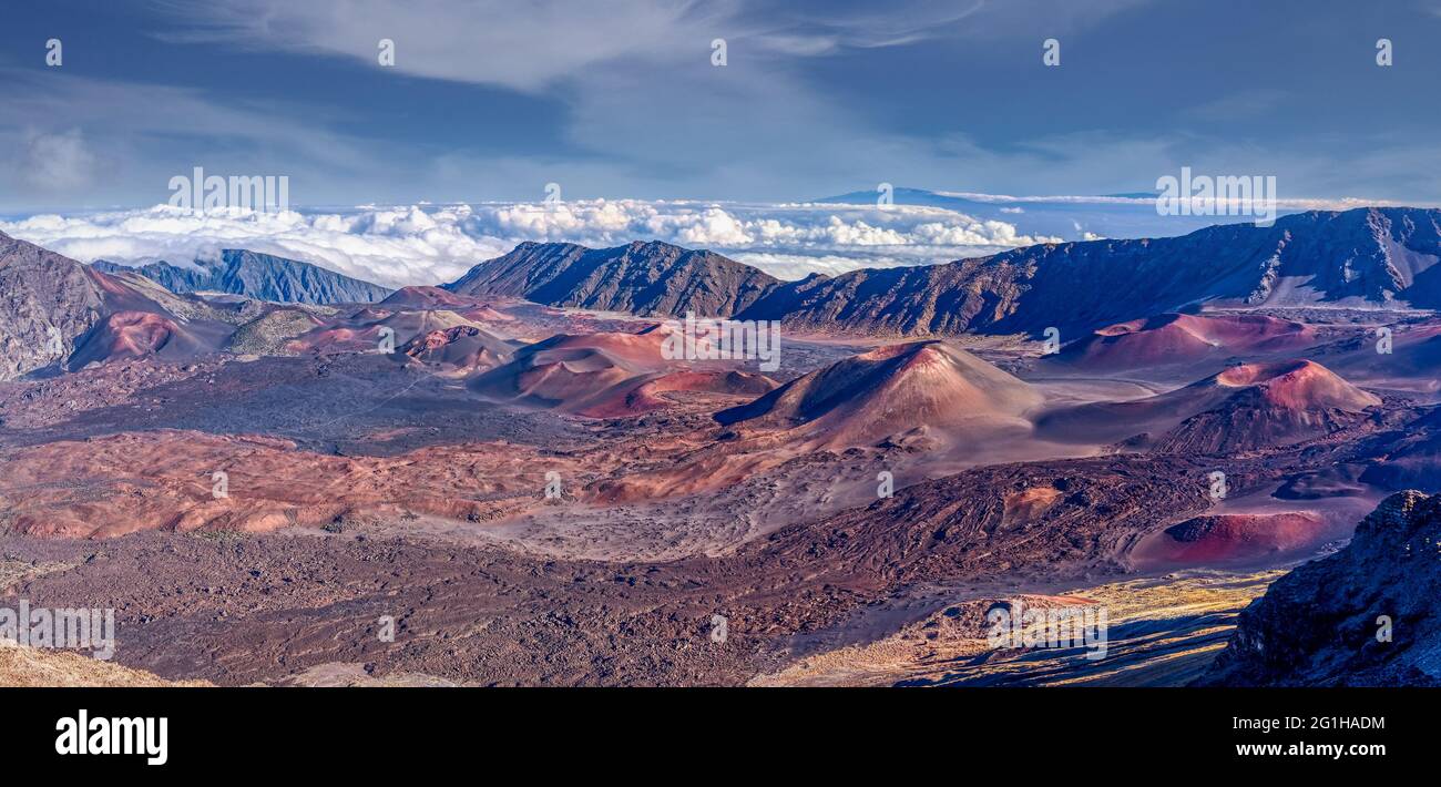 Caldera des Haleakala Vulkans (Maui, Hawaii) - Panoramablick Stockfoto