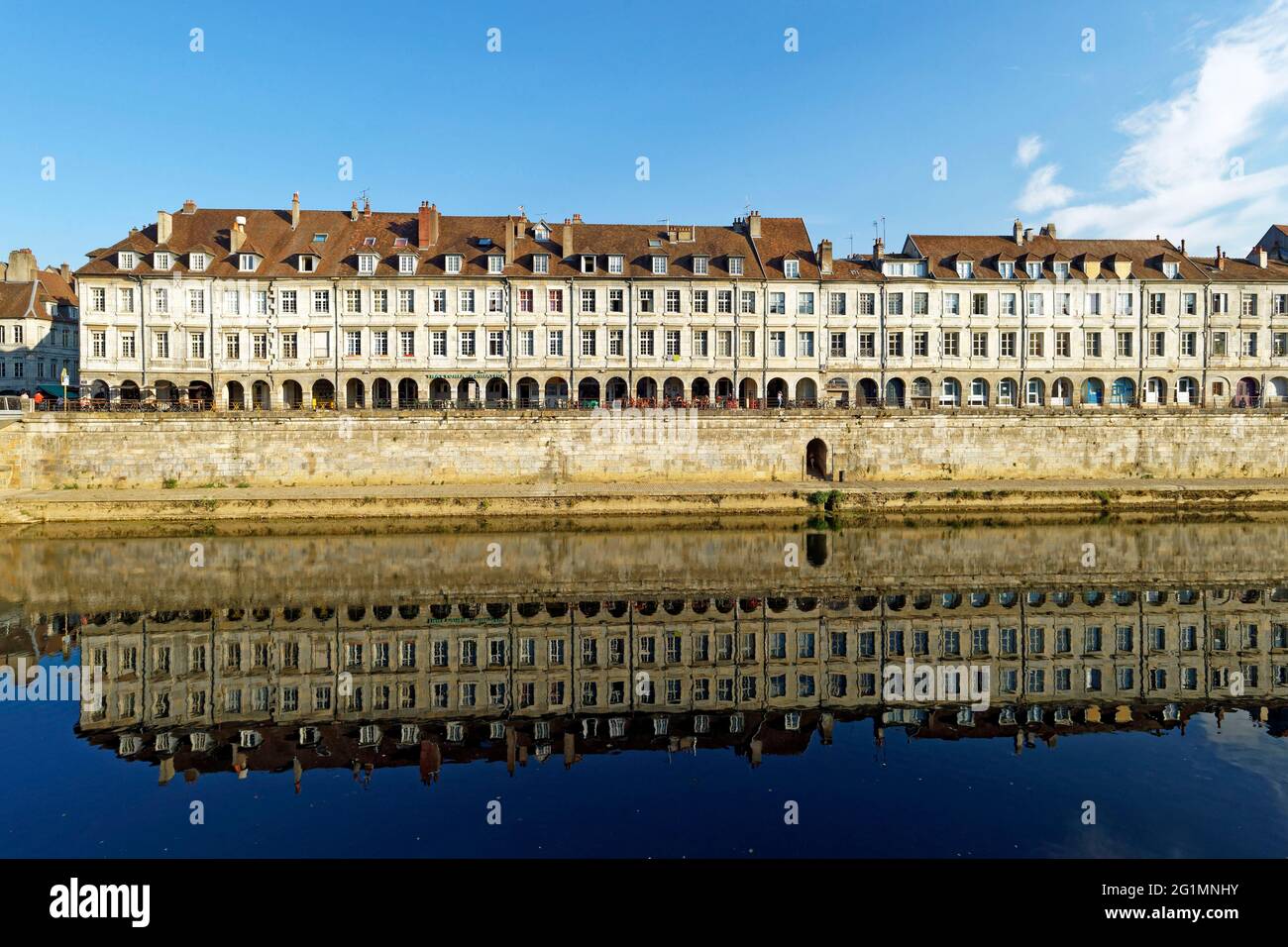 Frankreich, Doubs, Besancon, das historische Zentrum, die Fassade des Quai Veil Picard an den Doubs-Kais Stockfoto