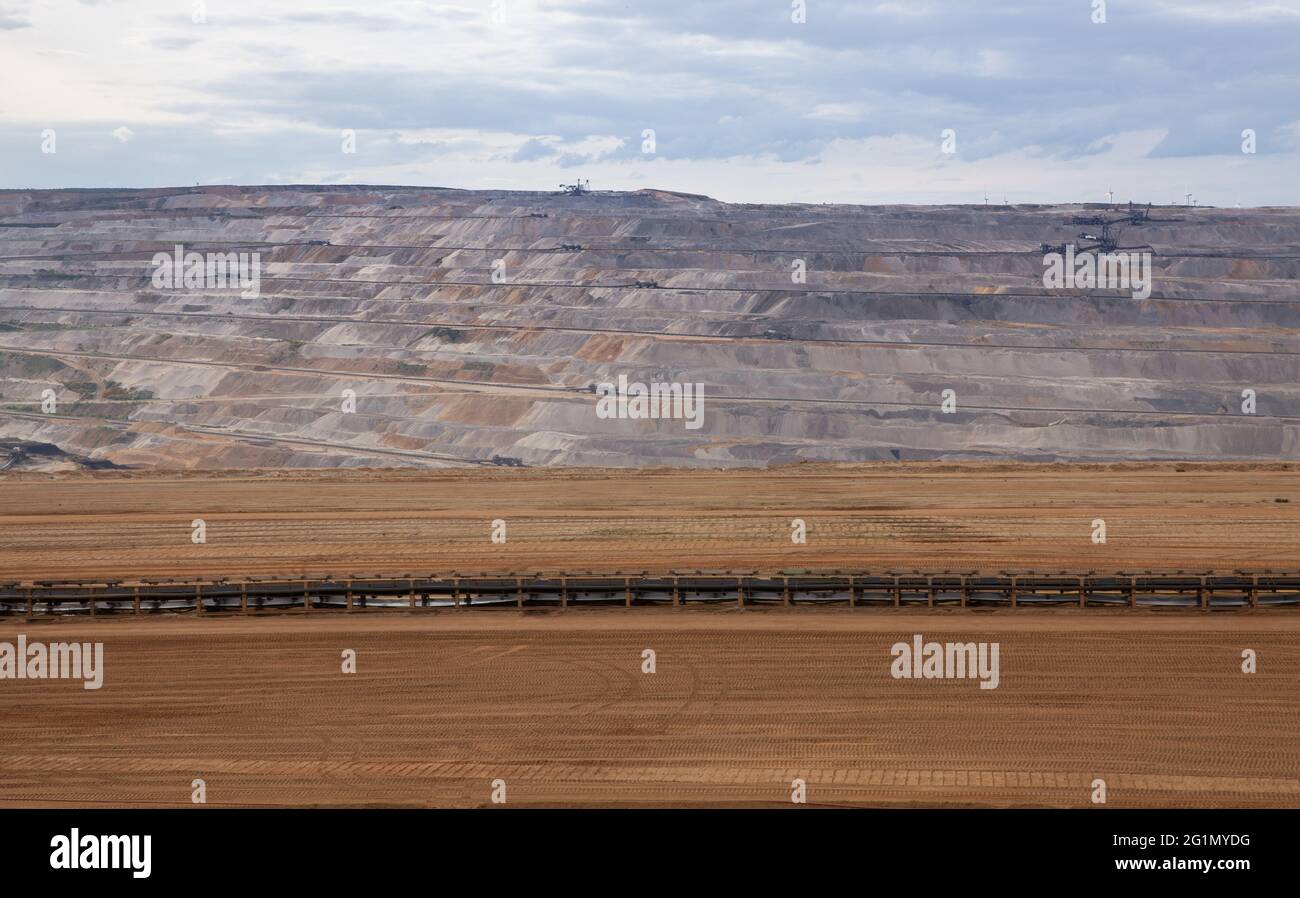 Überblick über den Tagebau Hambach im Betrieb Mai 2021 Stockfoto