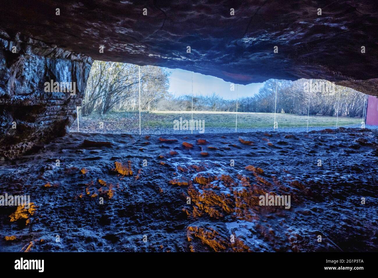 Spanien, Kantabrien, Sentillana del Mar, ornated prähistorischen Höhle von Altamira, Eingang Veranda Stockfoto