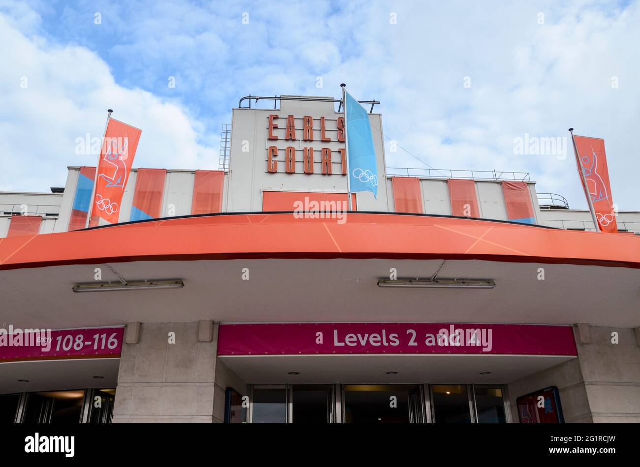 Earls Court Exhibition Centre, Austragungsort für Volleyball während der Olympischen Spiele 2012 in London. Eingang zu den Sommerspielen Stockfoto