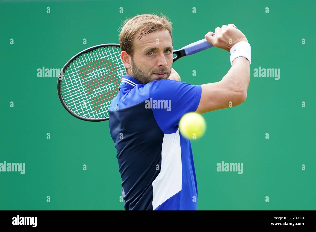 Am dritten Tag der Viking Open im Nottingham Tennis Center hat der britische Dan Evans gegen den australischen Thanasi Kokkinakis gehandelt. Bilddatum: Montag, 7. Juni 2021. Stockfoto