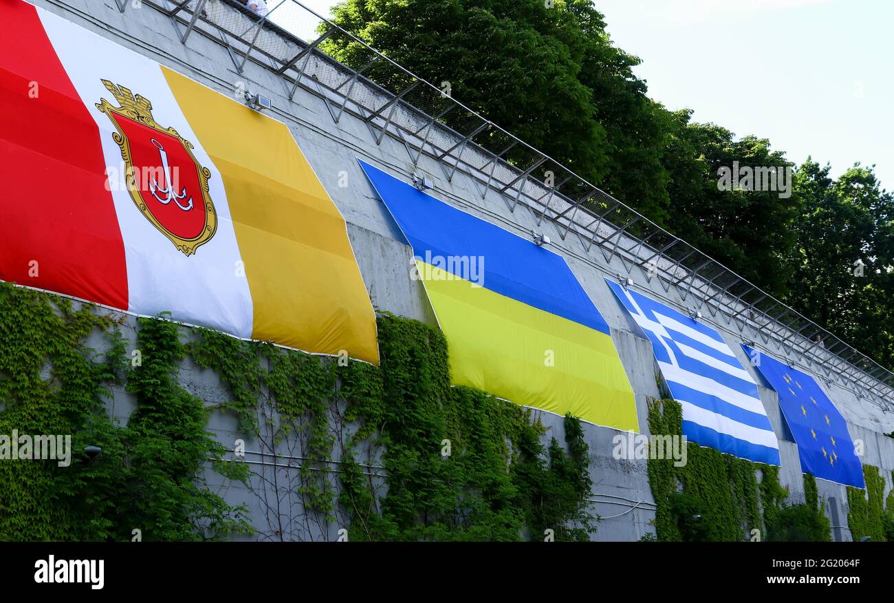 Flaggen Verschiedener Lander Im Freien Odessa Ukraine Griechischer Park Juni 2021 Flagge Der Europaischen Union Der Ukraine Odessa Und Griechenlands Stockfotografie Alamy