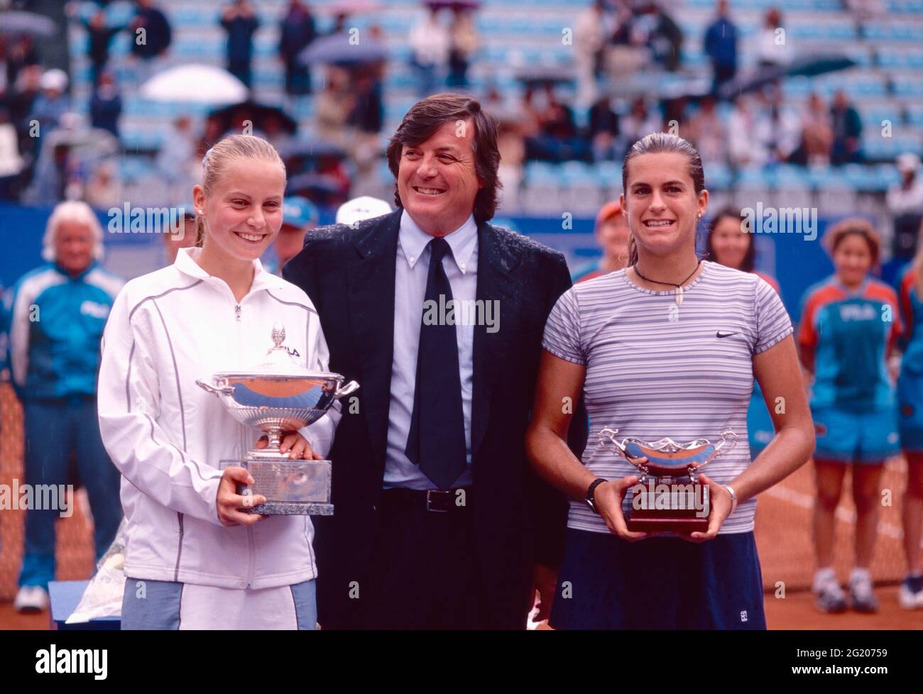 Die australische Tennisspielerin, Koarch und Schriftstellerin Jelena Dokic und die Französin Amelie Mauresmo, Rome Masters 2001 Stockfoto