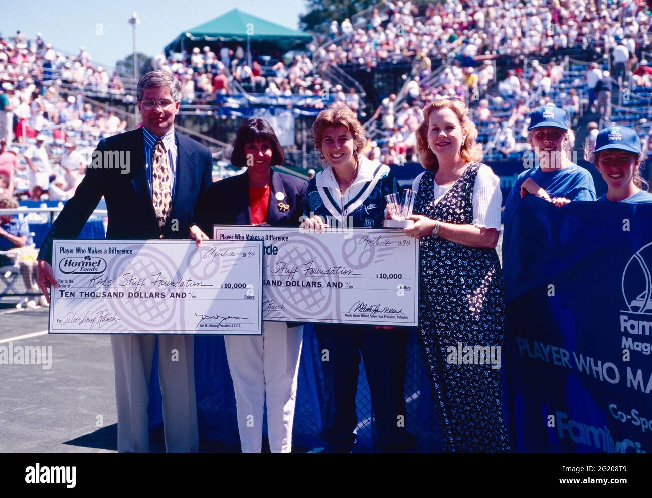 Die amerikanische Tennisspielerin Andrea Jaeger (zweite links), Hilton Head, Family Circle Cup 1994 Stockfoto