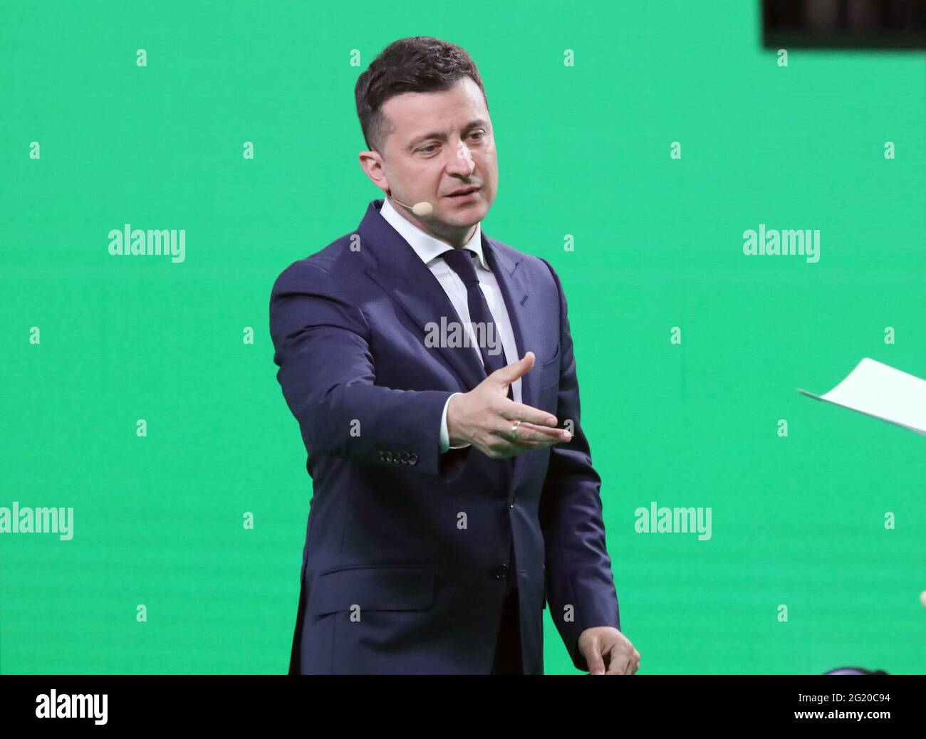 KIEW, UKRAINE - 07. JUNI 2021 - Vorsitzende des Vorstands des NETZWERKS ZUM Schutz nationaler Interessen DER AMEISEN, Vorsitzende des Ausschusses für auswärtige Angelegenheiten der Werchowna Rada der Ukraine der 8. Einberufung (2014-2019), Die Vorsitzende der Konferenz, Hanna Hopko, wird während der Eröffnung der Konferenz „Democracy in Action: Zero Corruption Conference“, internationales Forum, Kiew, Hauptstadt der Ukraine, abgebildet. Quelle: Ukrinform/Alamy Live News Stockfoto