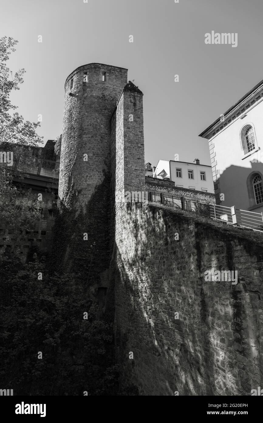 Europa, Luxemburg, Luxemburg-Stadt, Schritte von der Rue de Treves zur Tour Jacob und dem alten Turm auf der Rue de Rham Stockfoto