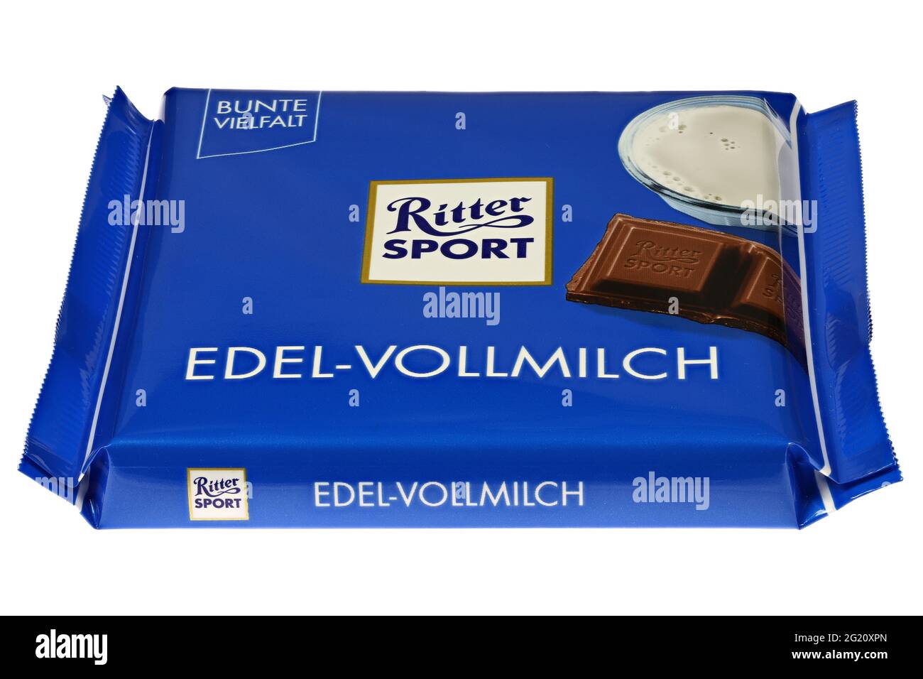 Ritter Sport Vollmilchschokolade auf weißem Hintergrund isoliert Stockfoto