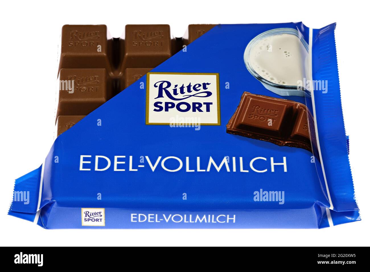 Ritter Sport Vollmilchschokolade auf weißem Hintergrund isoliert Stockfoto