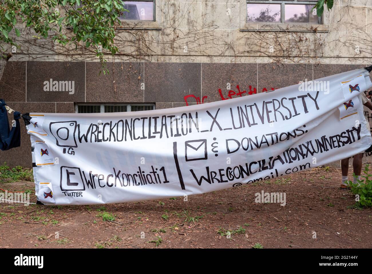Check spelling or type a new query. Egerton Ryerson Statue . Egerton Ryerson Statue Sturzte Aus Protest Toronto Kanada 7 Juni 2021 Stockfotografie Alamy