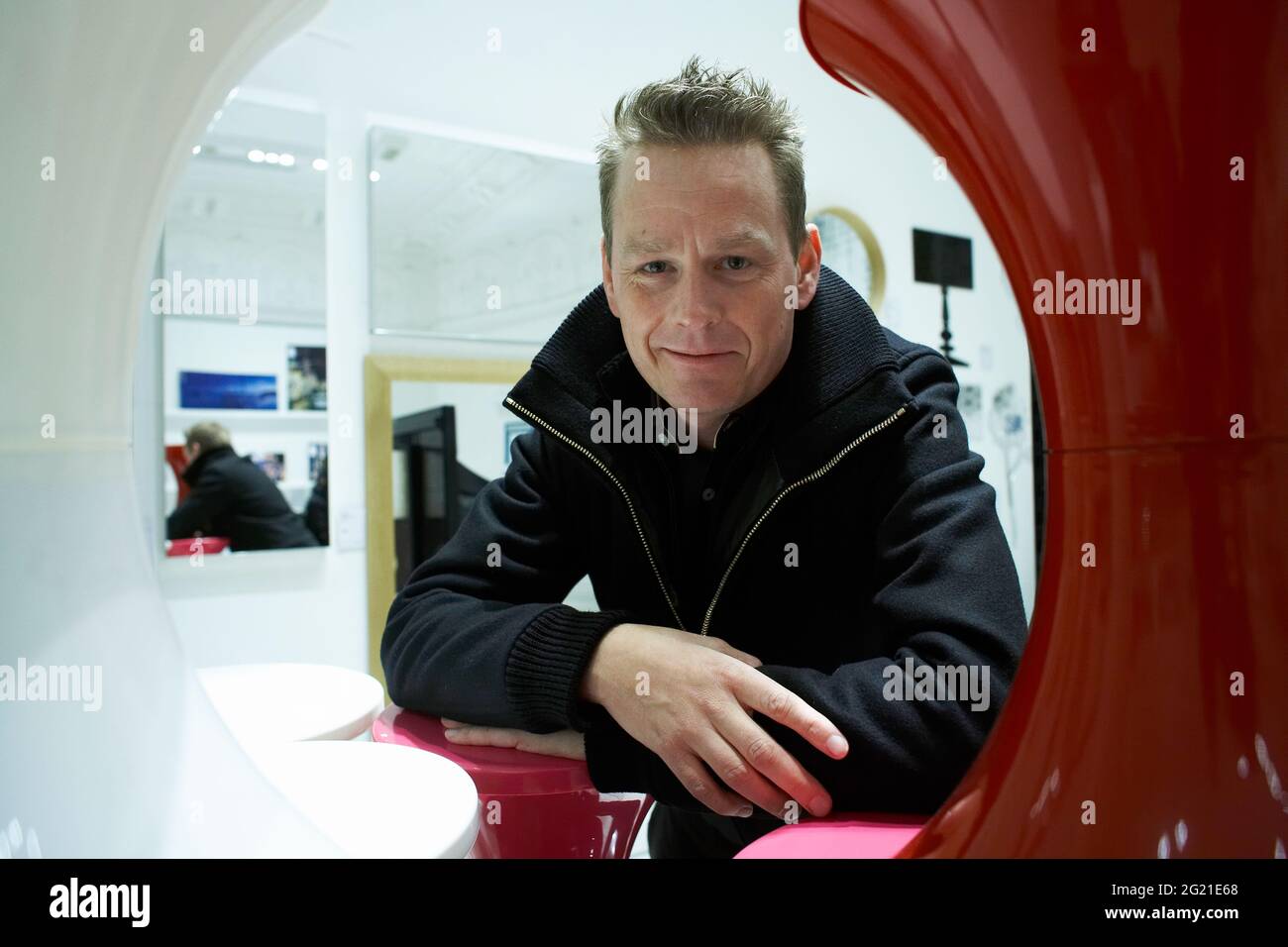 Vereinigtes Königreich / London / 8. Dezember im Habitat an der Regent Street. Martin Lindstrom - Autor der meistverkauften Branding-Bücher einschließlich Buyology. Stockfoto