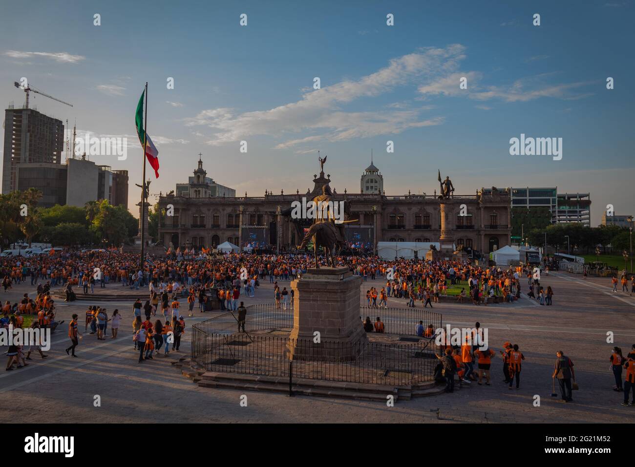 Monterrey, Mexiko, -06-07-2021-. Die Feier des Sieges des Gouverneurs des Staates Nuevo León, Mexiko für Samuel García Sepulveda fand am statt Stockfoto