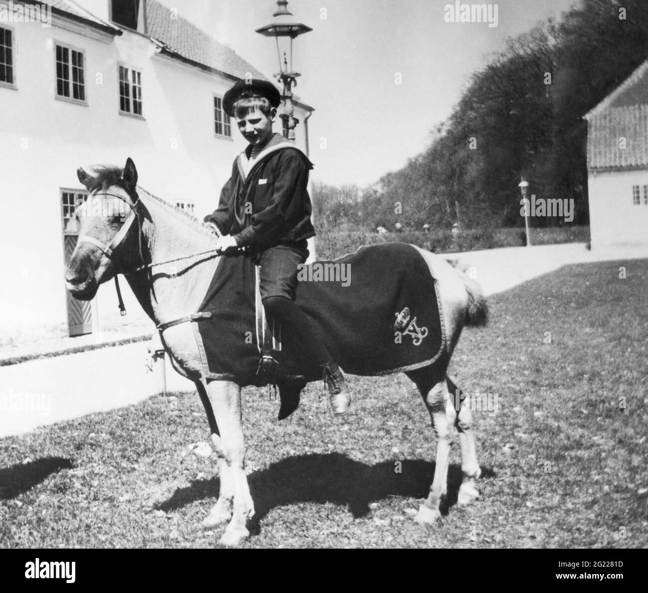 Frederick IX, 11.3.1899 - 14. 1.1972, König von Dänemark 1947 - 1972, volle Länge, als Prinz, um 1907, ZUSÄTZLICHE-RIGHTS-CLEARANCE-INFO-NOT-AVAILABLE Stockfoto