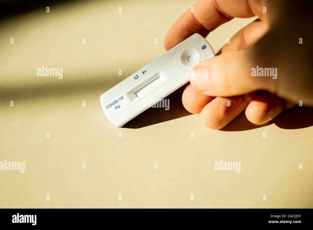 SARS-CoV-2-Schnelltest für Antikörper Stockfoto