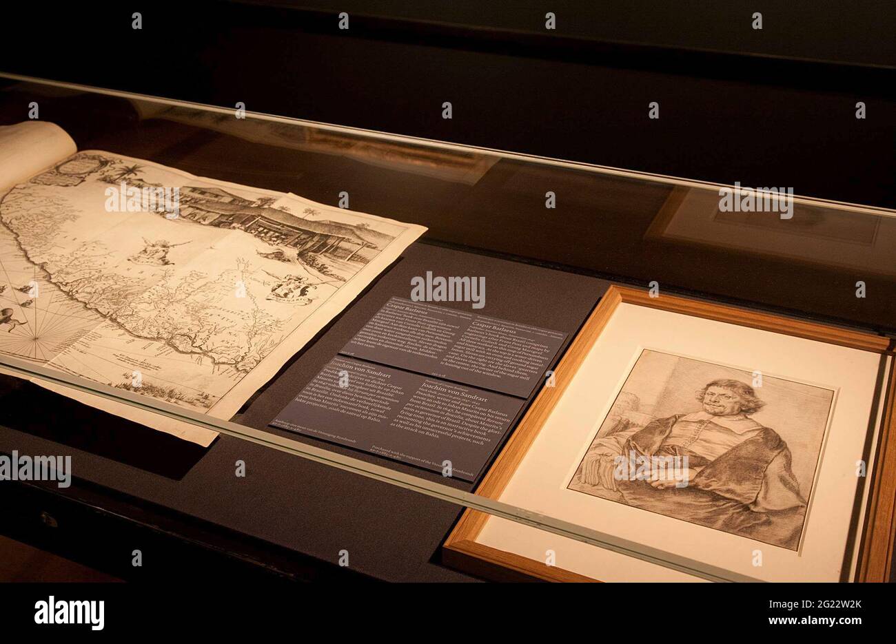Raum 13 mit Vitrine mit Karte von Caspar Barlaeus und seinem Porträt in