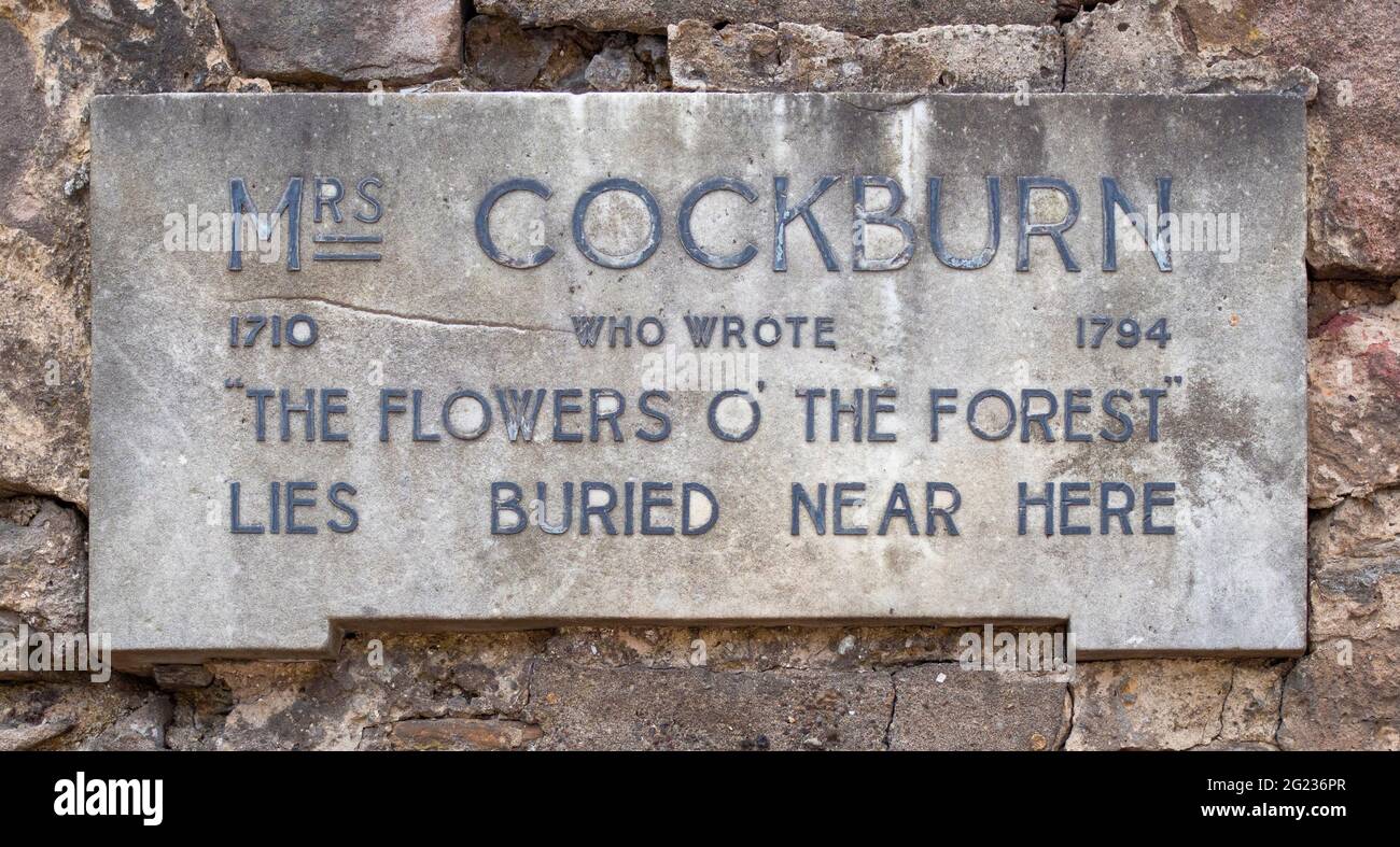 Gedenktafel für Frau Cockburn, die The Flowers o the Forest, Edinburgh, Schottland, Großbritannien, geschrieben hat. Stockfoto