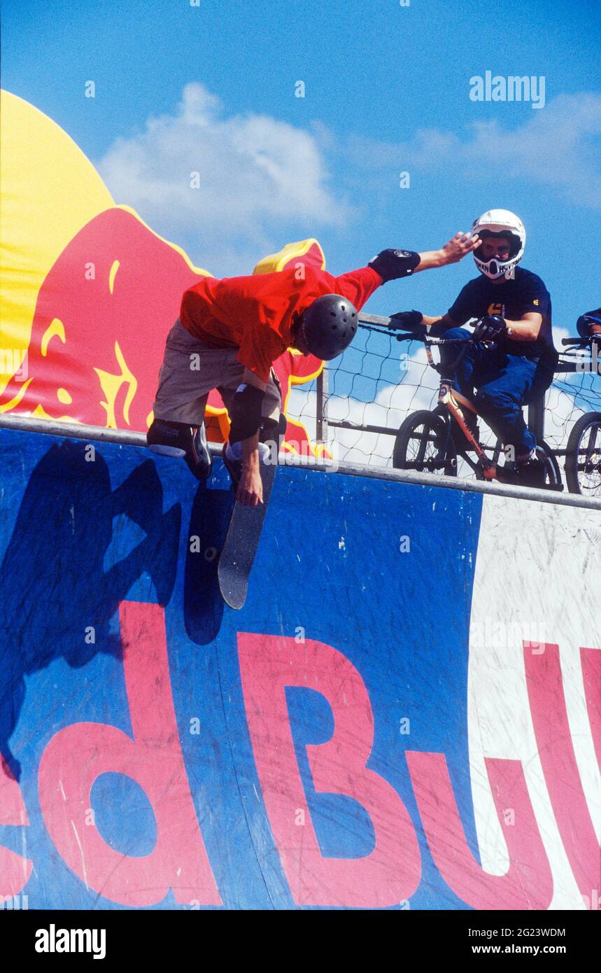 Die Red Bull Skateboard Halfpipe beim Reading Festival 2002 Stockfoto