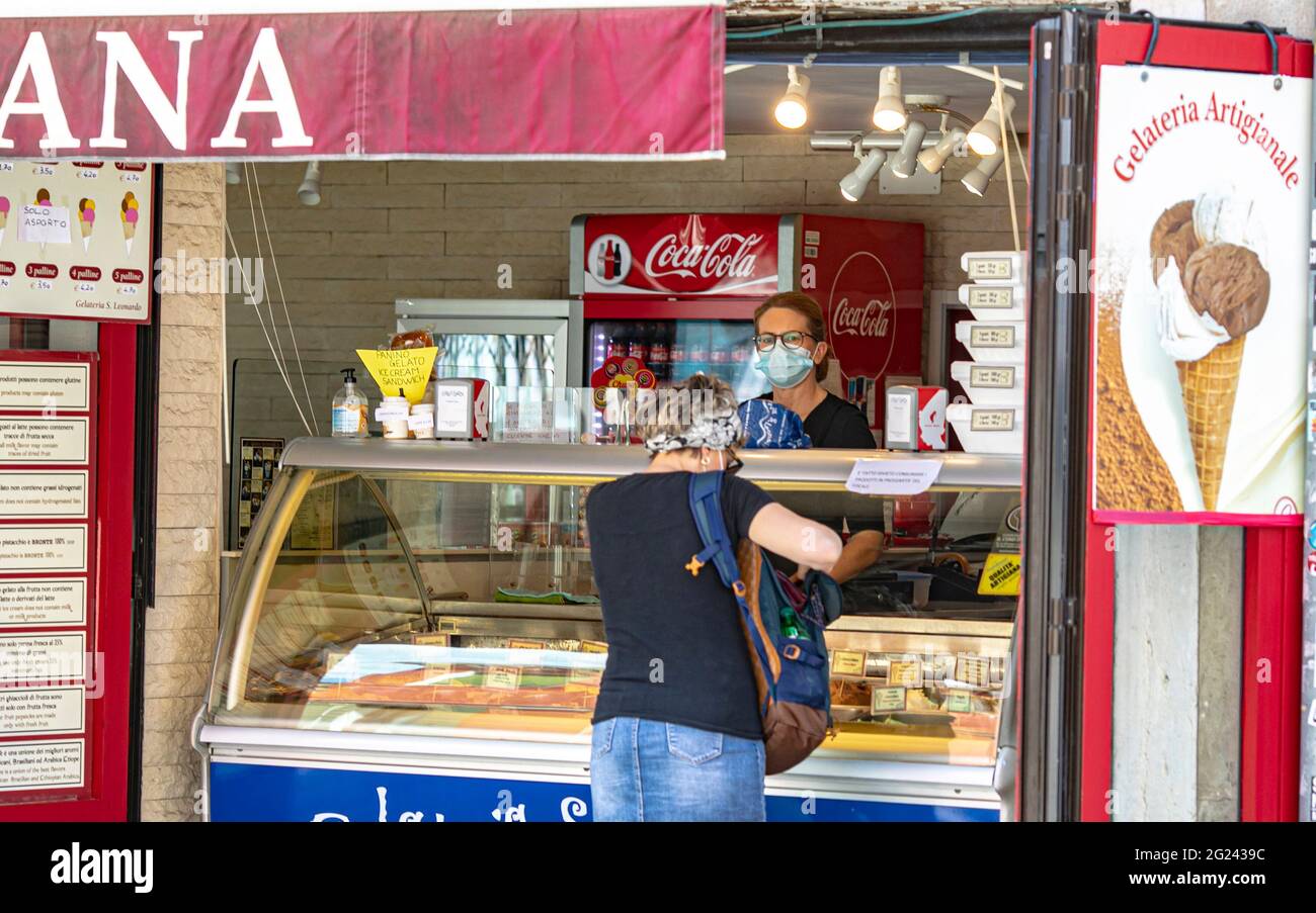 Venezia Coronavirus - letzter Lockdown-Tag vor der Wiedereröffnung Phase 2 (Bergamo - 2020-05-17, Foto ©Sergio Agazzi) p.s. la foto e' utilizzabile nel rispetto Stockfoto