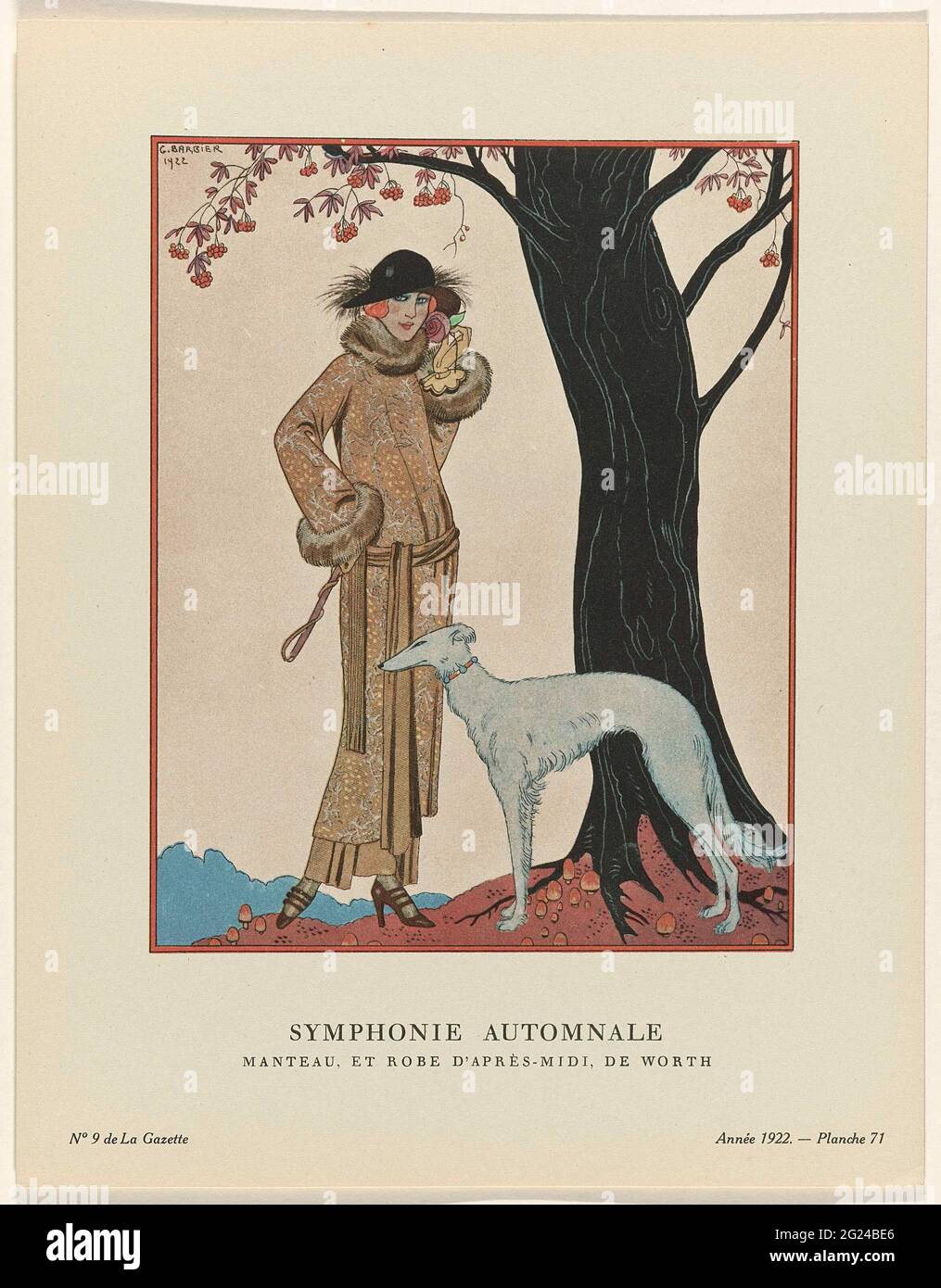 Gazette du Bon Ton, 1922 - No. 9: Symphonie Automnale / Manteau, et Robe d'après-Midi, The Worth. Stehende Frau mit einem vergossenen Hund an einem Baum, bekleidet mit einem Mantel und einem Nachmittagssaft, getrimmt mit Fell, von Worth. Auf dem Kopf ein Hut. Handschuhe an den Händen. Eine Rose in der linken Hand. Sie trägt Planche 71 aus Gazette du bon Ton 1922, Nr. 9. Erklärung der Kleidung auf Seite 'Description et Explication des planches hors-Texte et pages de Croquis. Stockfoto