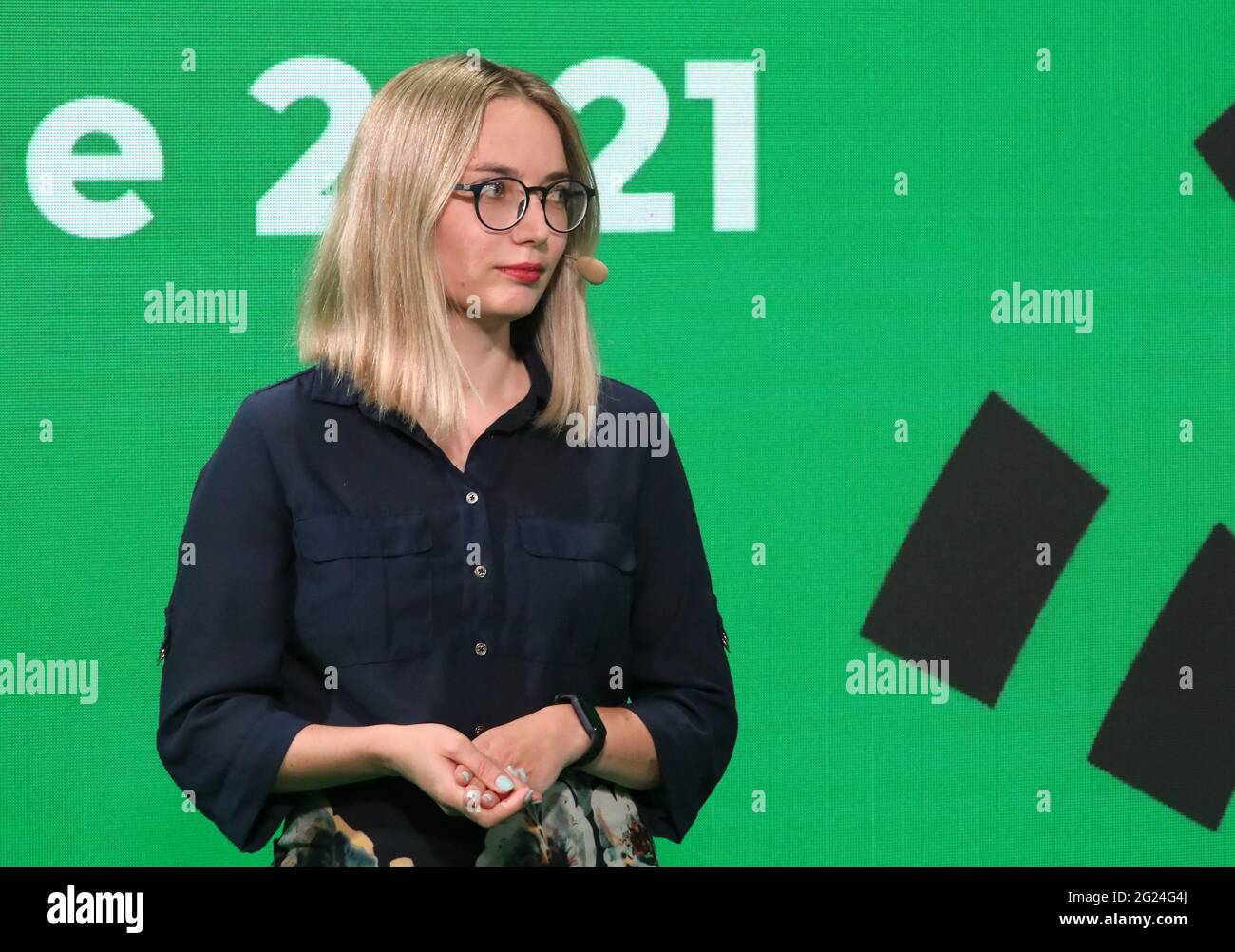 KIEW, UKRAINE - 8. JUNI 2021 - die Rechtsanwältin des Anti-Korruptions-Aktionszentrums Tetiana Shevtschuk nimmt an der Konferenz „Demokratie in Aktion: Null-Korruption“ Teil Stockfoto