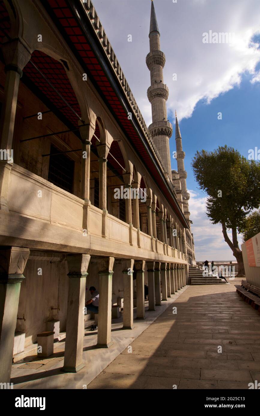 Waschungen Korridor für Wudu, rituelle Waschungen, an der Blauen Moschee, für rituelle Waschungen, Sultanahmet Istanbul, Türkei Stockfoto