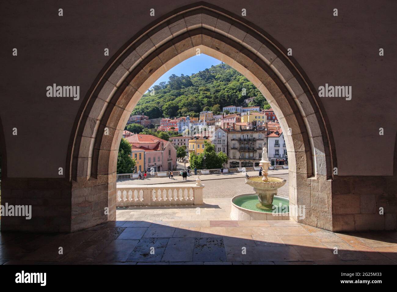 Dorf Sintra Blick vom Bogen des Nationalpalastes. Sintra Portugal. Stockfoto
