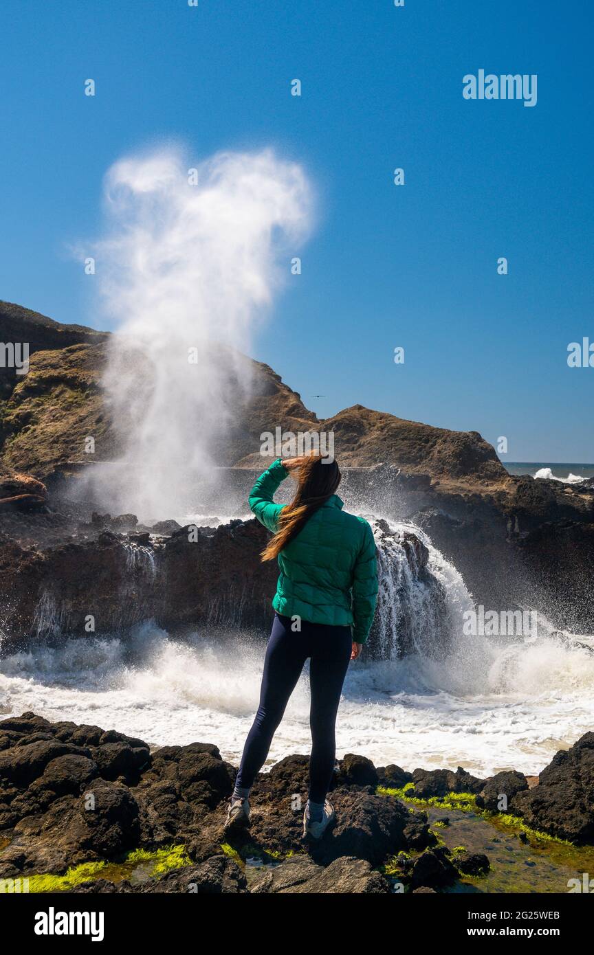 Spucken Horn Bläst Wasser In Die Luft Stockfoto