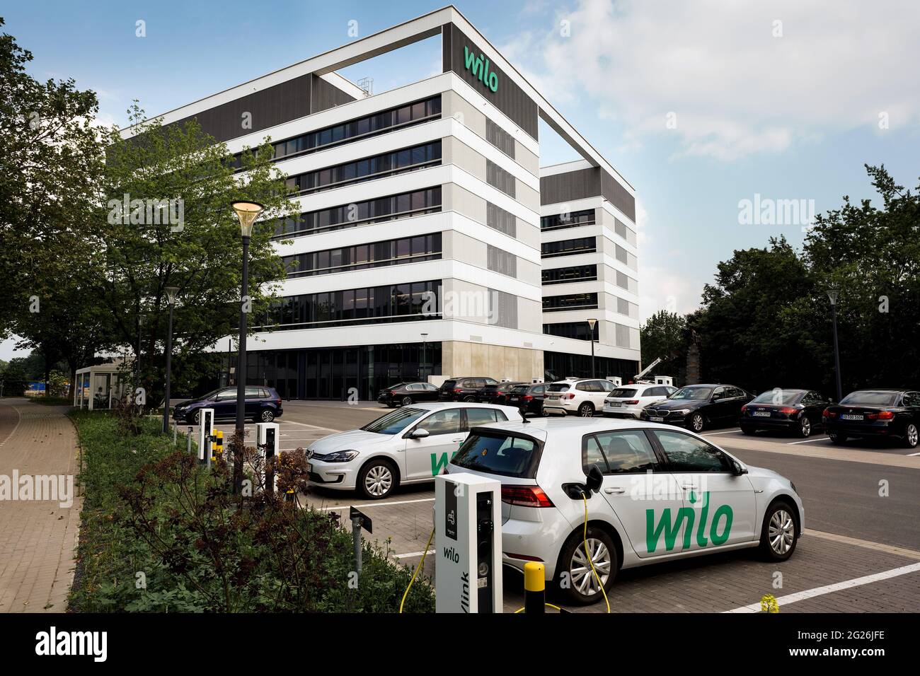 Dortmund, 8. Juni 2021: Wilo Future Office in Wilo-Park, Hauptsitz der WILO SE, Hersteller von Pumpen und Pumpensystemen in Dortmund, Nordrhein-Westfalen, Deutschland --- Dortmund, 08.06.2021: Wilo Future Office im Wilo-Park, Firmensitz der WILO SE, Hersteller von Pumpen und Pumpensysteme in Dortmund, Nordrhein-Westfalen, Deutschland Stockfoto