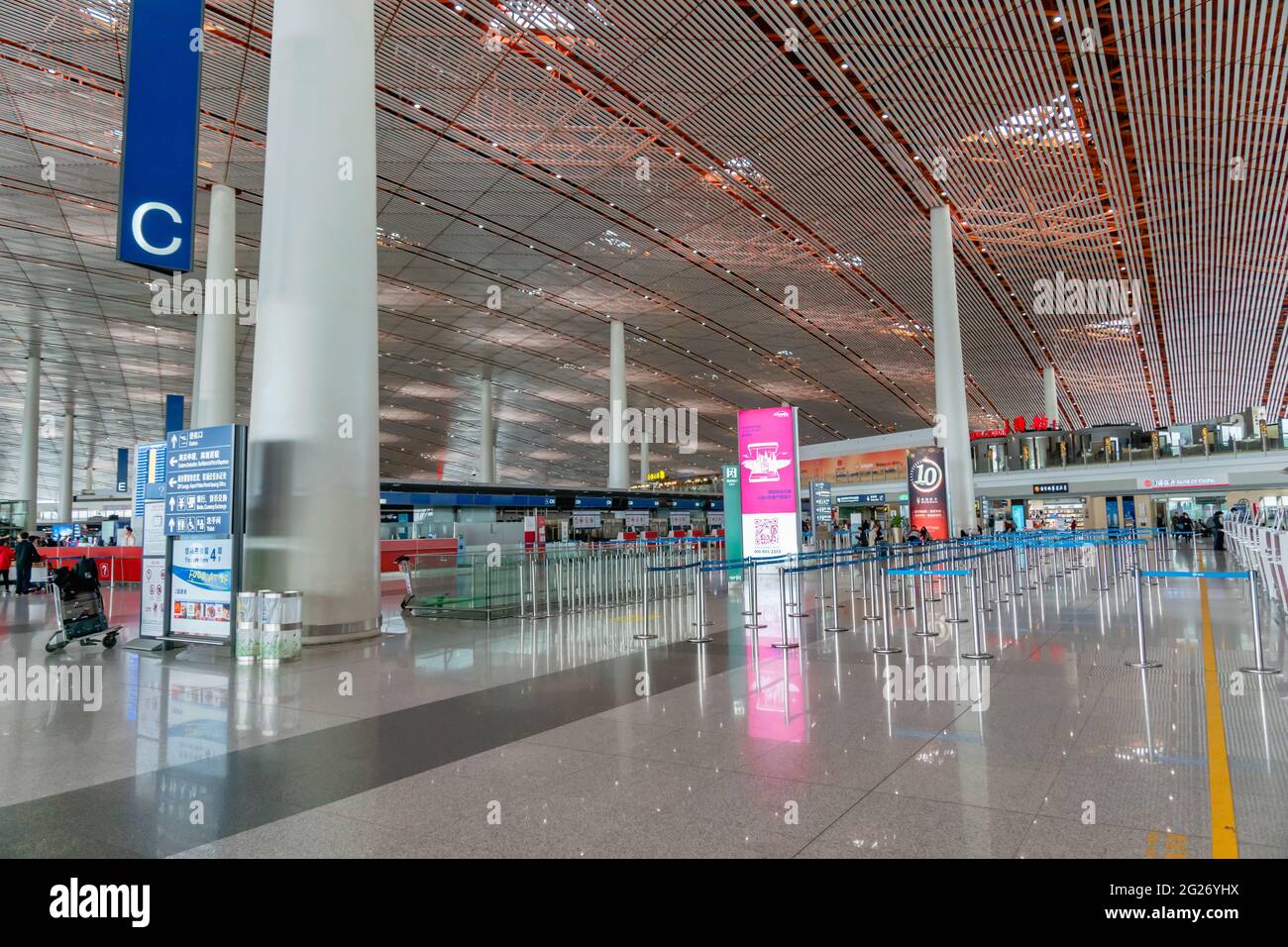 Peking, China - 2017. Oktober: Terminal am internationalen Flughafen Beijing Capital in China. Stockfoto