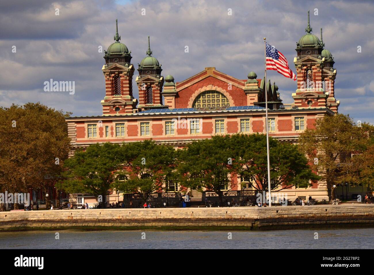 USA; NEW YORK CITY; ELLIS ISLAND; USA IMMIGRATION HALL AUS DEM 19. UND 20. JAHRHUNDERT; JETZT EIN MUSEUM Stockfoto