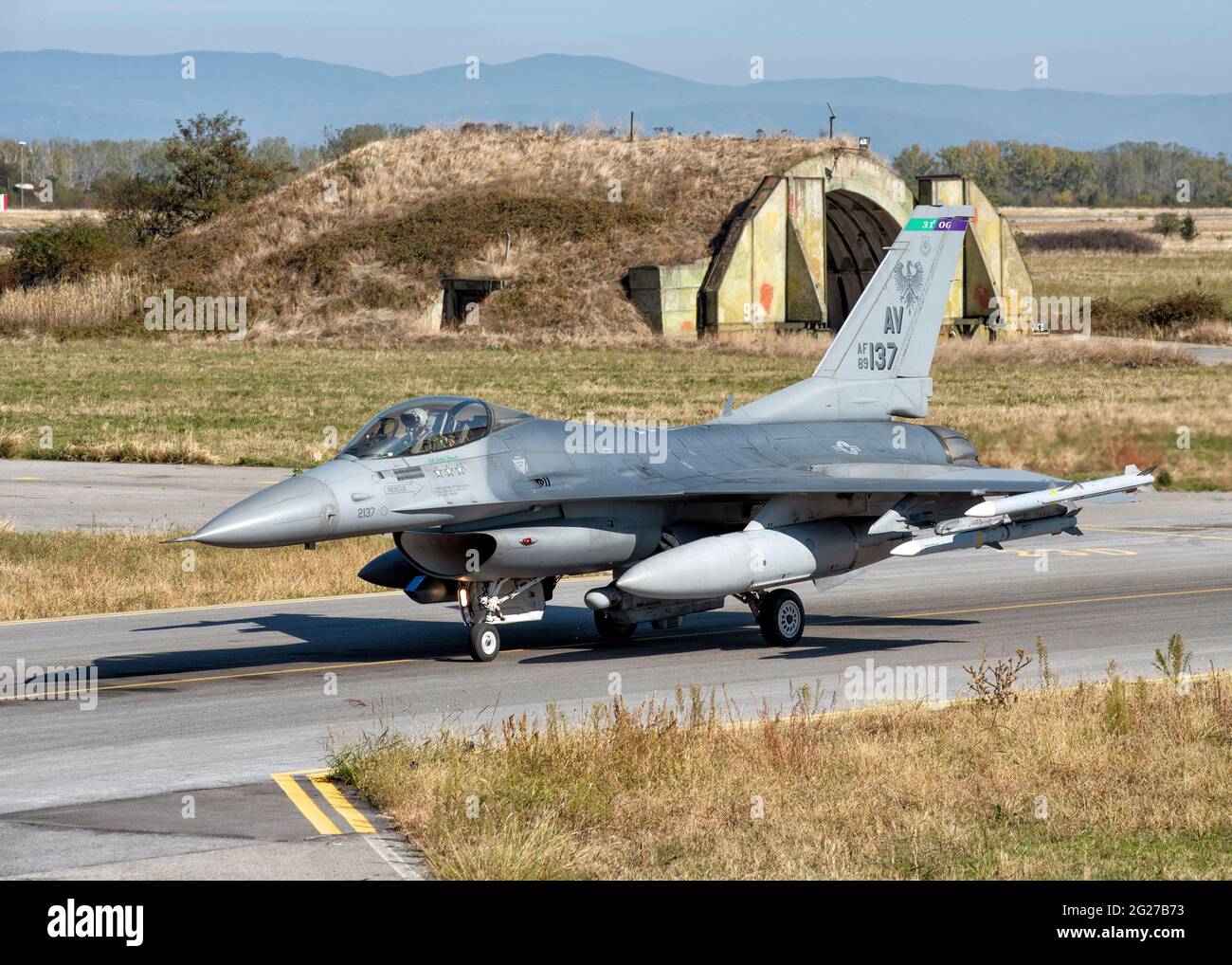 US Air Force F-16CM/DM Fighting Falcon vom Militärflugplatz Graf Ignatievo, Bulgarien. Stockfoto