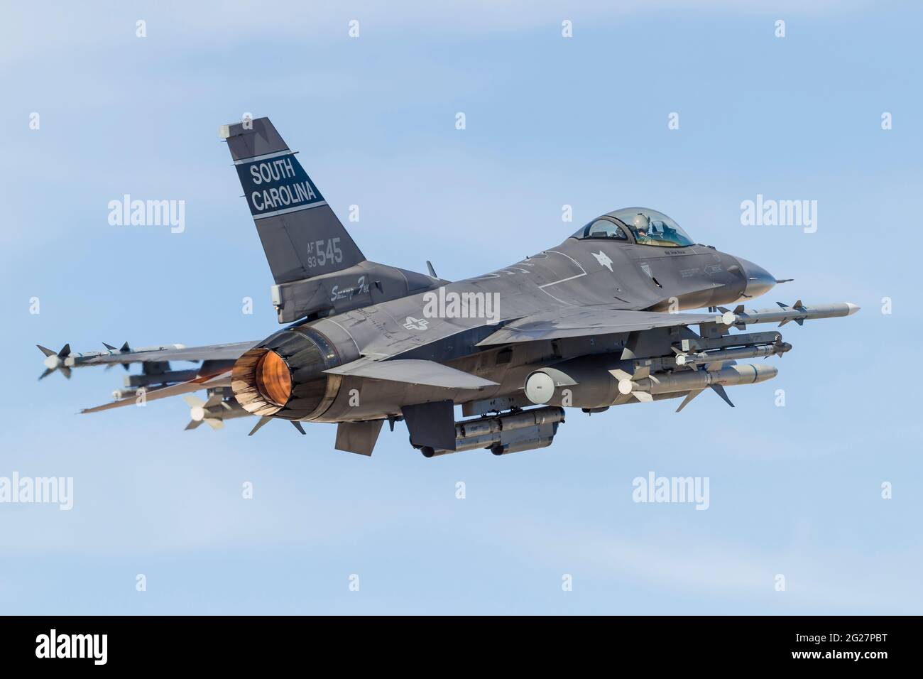 Eine South Carolina Air National Guard F-16CJ kämpft gegen Falcon beim Start. Stockfoto