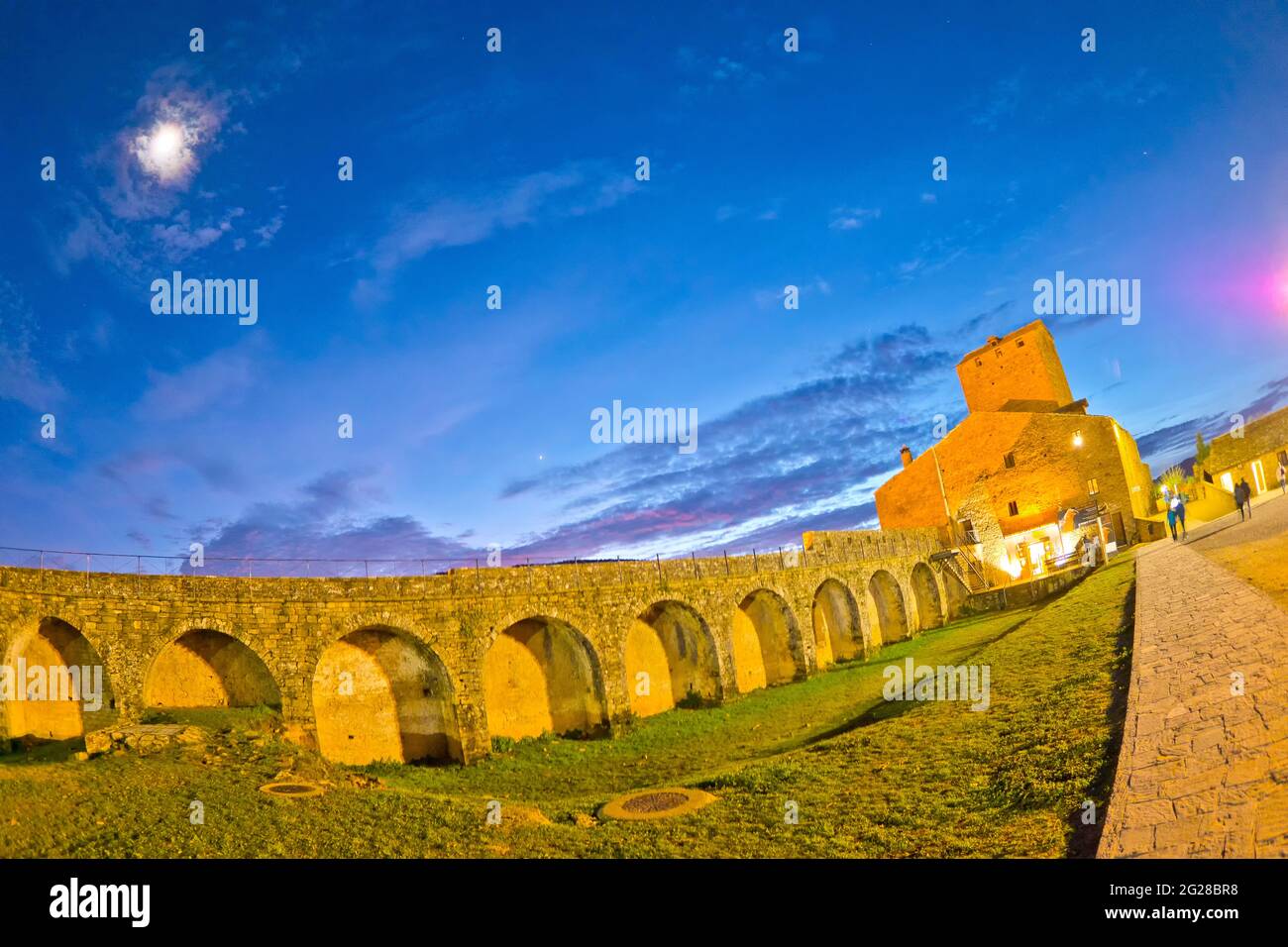 Stadtmauer, 11-15. Jahrhundert, mittelalterliche Ortschaft Aínsa, Villa de Aínsa, Sobrarbe, Huesca, Aragón, Spanien, Europa Stockfoto