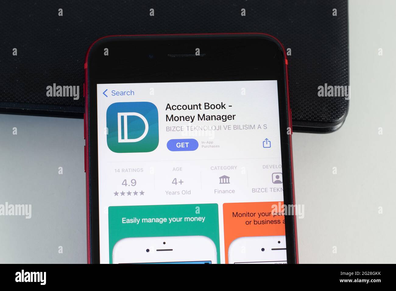 New York, USA - 1. Juni 2021: Account Book - Money Manager Mobile App-Logo auf dem Telefonbildschirm, Nahaufnahme-Symbol, illustrative redaktionelle Verwendung Stockfoto