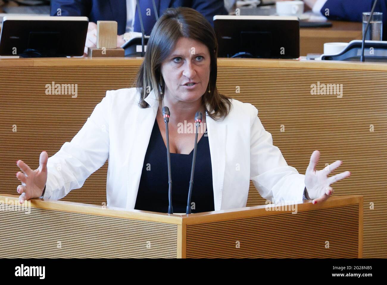 Jacqueline Galant VON HERRN, abgebildet während einer Plenarsitzung des wallonischen Parlaments in Namur, Mittwoch, 09. Juni 2021. BELGA FOTO BRUNO FAHY Stockfoto
