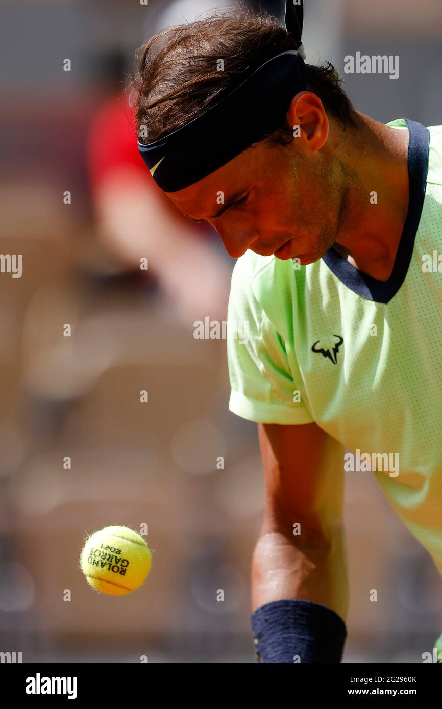 Paris, Frankreich. Juni 2021. Tennis: Grand Slam/ATP Tour - French Open, Männer-Einzel, Viertelfinale, Nadal (Spanien) - Schwartzmann (Argentinien). Rafael Nadal ist in Aktion. Quelle: Frank Molter/dpa/Alamy Live News Stockfoto