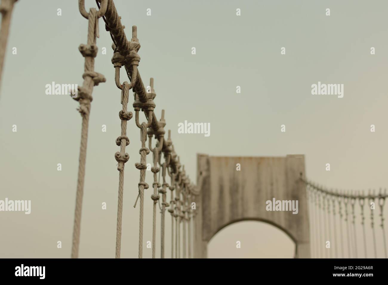 Spulen aus Draht oder Kabel für Hängebrücke. Stockfoto