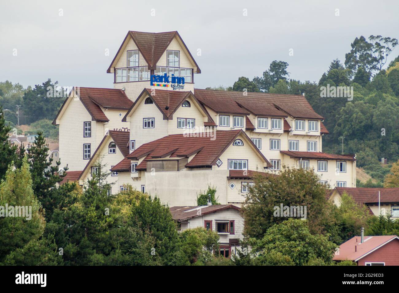 PUERTO VARAS, CHILE - 1. MÄRZ 2015: Park Inn by Radisson Hotel in Puerto Varas. Stockfoto