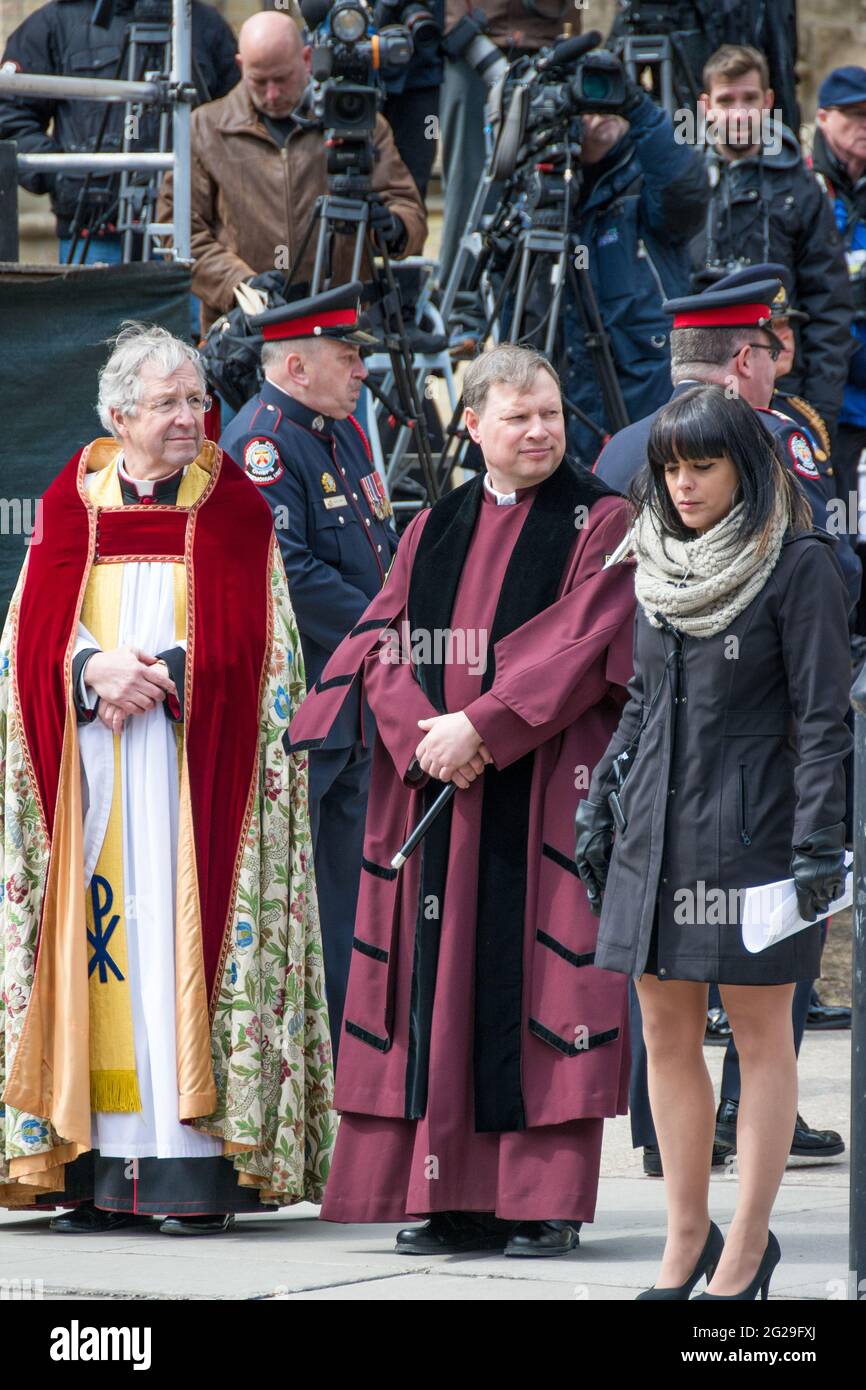 Rev. Douglas Stoute, Dekan der St. James Cathedral, der während der Staatsfuneral für Jim Flaherty, den ehemaligen Minister, für Persönlichkeiten und die Dichtung erhaschte Stockfoto