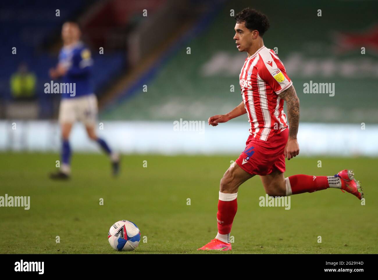 Christian Norton Von Stoke City Wahrend Des Sky Bet Championship Spiels Im Cardiff City Stadium Cardiff Bilddatum Dienstag 16 Marz 2021 Stockfotografie Alamy