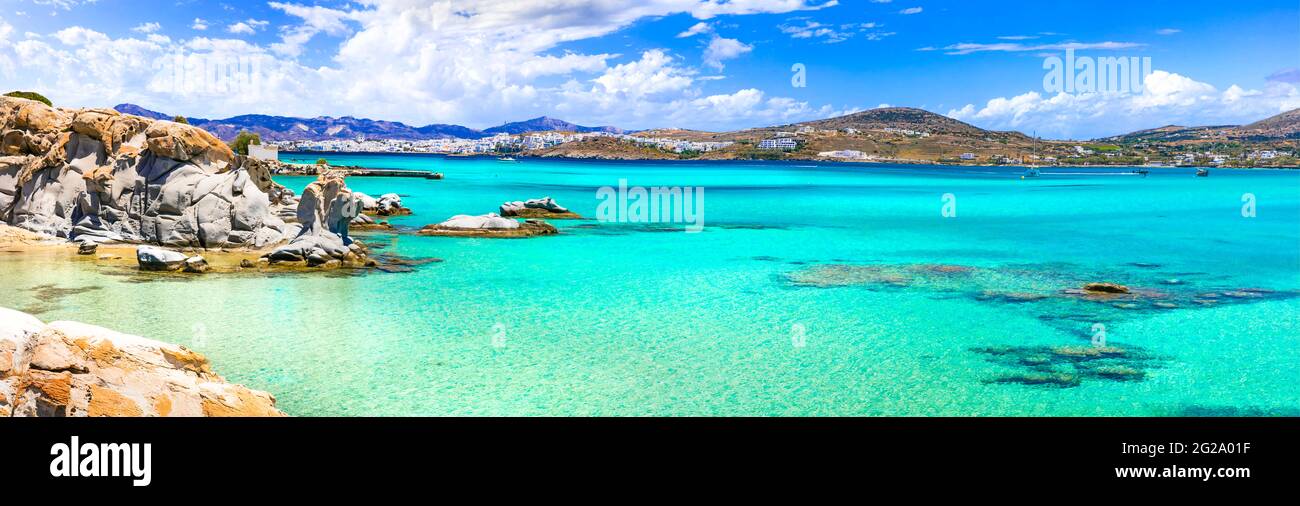 Griechenland Meer und die besten Strände. Paros Insel. Kykladen. Kolimbithres -berühmter und schöner Strand in der Bucht von Naoussa Stockfoto