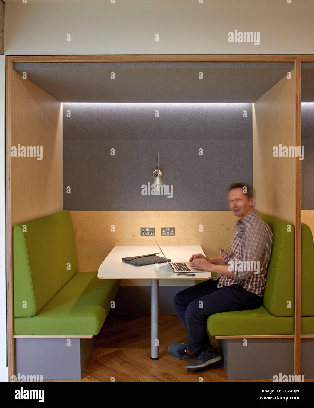 Büropods. Büros von Pan Macmillan, London, Großbritannien. Architekt: Neat Studio, 2019. Stockfoto